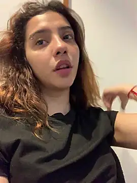 MiaaCute- online show from April 28, 10:15 pm