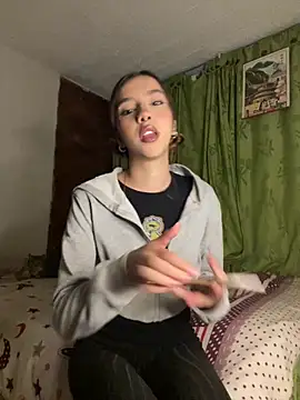 MiaaCute- online show from July 27, 11:34 pm