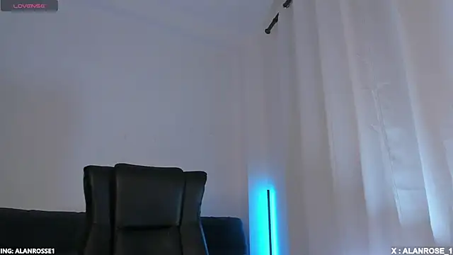 Snapshot of AlanRose01 chatting on October 25, 3:14 am AlanRose01 online show from October 25, 3:14 am