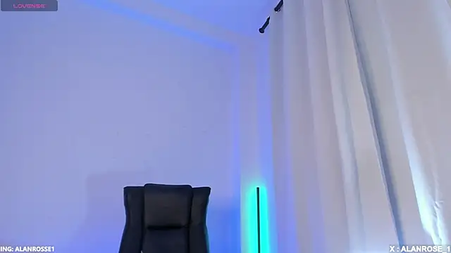 Snapshot of AlanRose01 chatting on November 8, 9:46 pm AlanRose01 online show from November 8, 9:46 pm