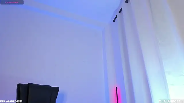 Snapshot of AlanRose01 chatting on November 10, 1:32 pm AlanRose01 online show from November 10, 1:32 pm