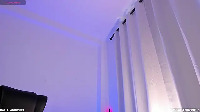 Snapshot of AlanRose01 chatting on December 1, 3:39 pm AlanRose01 online show from December 1, 3:39 pm