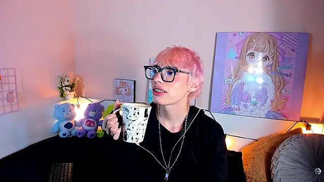 Snapshot of Strawberry_Kitty_ chatting on October 24, 3:25 am Strawberry Kitty online show from October 24, 3:25 am