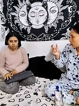 emily n abby online show from June 15, 3:36 pm