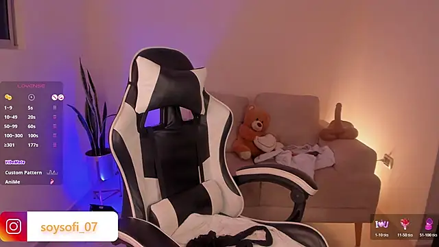 Snapshot of Nina_Blaze chatting on March 13, 3:02 am Nina Blaze online show from March 13, 3:02 am