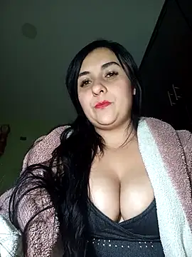 Snapshot of Kymberlaury chatting on October 28, 3:32 am Kymberlaury online show from October 28, 3:32 am