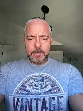 1totangox online show from December 3, 5:55 pm