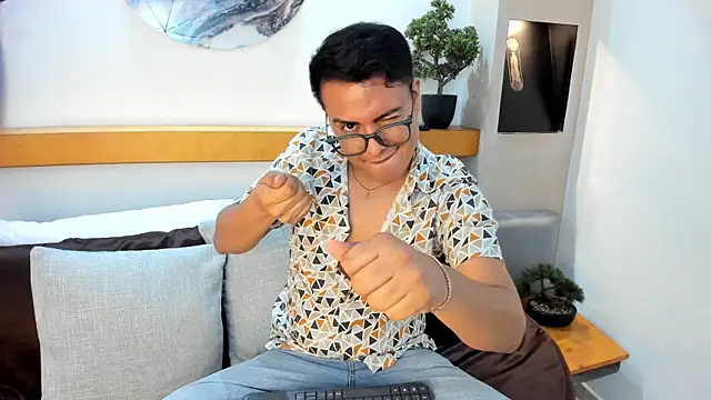 JohnBelRose online show from November 18, 7:18 pm