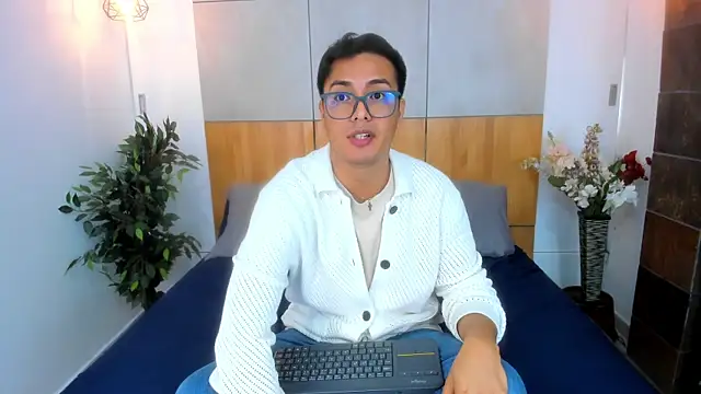 JohnBelRose online show from November 28, 10:01 pm