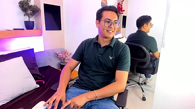 JohnBelRose online show from February 3, 7:52 pm