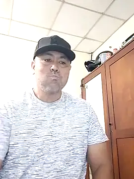 Snapshot of Elchino82-80 chatting on October 18, 3:02 pm Elchino82-80 online show from October 18, 3:02 pm