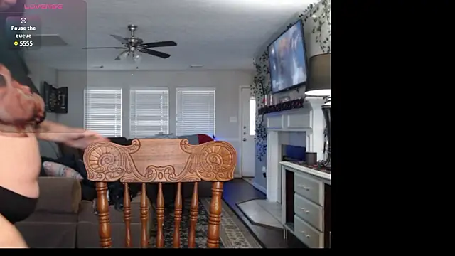 Snapshot of ImKatMeow chatting on March 9, 5:50 pm ImKatMeow online show from March 9, 5:50 pm