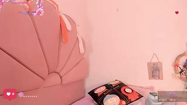 Snapshot of madeliin_clerk chatting on November 26, 7:59 pm madeliin clerk online show from November 26, 7:59 pm