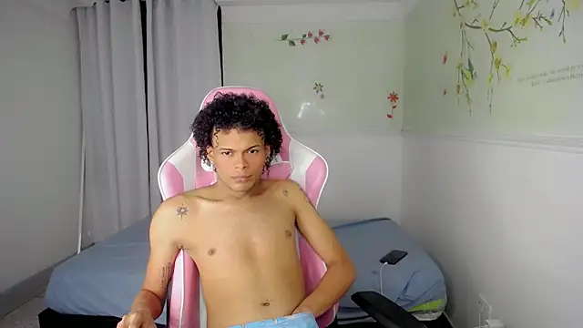 chloe king online show from December 16, 9:42 pm