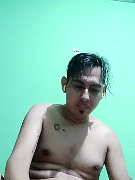 Snapshot of Dante2025xxx chatting on October 18, 1:41 am Dante2025xxx online show from October 18, 1:41 am