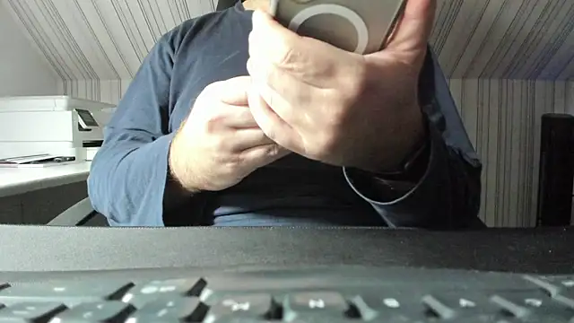 Snapshot of GermanMadMatt chatting on October 20, 5:30 am GermanMadMatt online show from October 20, 5:30 am