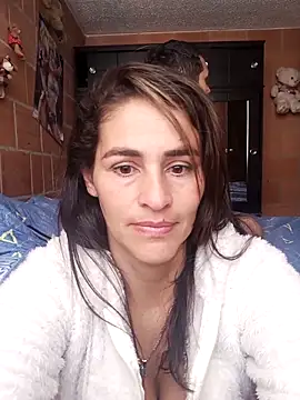 Snapshot of AmeliHoney chatting on October 19, 2:18 pm AmeliHoney online show from October 19, 2:18 pm