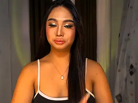 Snapshot of BigBrownCock_Candice chatting on November 4, 6:29 pm BigBrownCock Candice online show from November 4, 6:29 pm