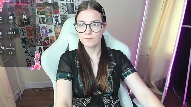 Snapshot of Ellisky chatting on October 22, 5:41 am Ellisky online show from October 22, 5:41 am