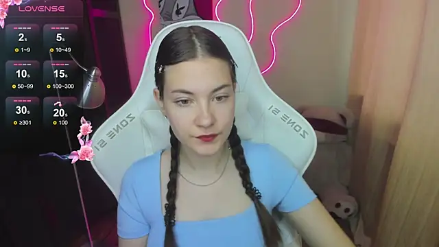 Snapshot of Ellisky chatting on November 4, 3:49 am Ellisky online show from November 4, 3:49 am