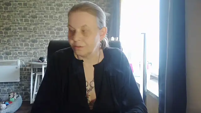 Diamond Bite online show from November 2, 10:17 am