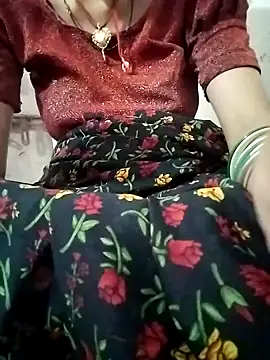 Snapshot of OliveGreen22 chatting on October 30, 9:11 am OliveGreen22 online show from October 30, 9:11 am