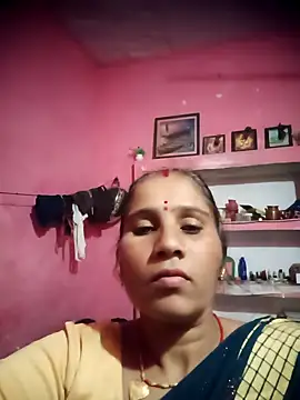 Snapshot of OliveGreen22 chatting on November 4, 3:49 am OliveGreen22 online show from November 4, 3:49 am