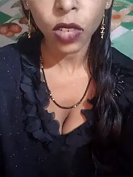 Itz Aisha   online show from July 24, 6:00 am