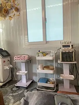 Snapshot of Phale2x chatting on November 25, 1:16 am Phale2x online show from November 25, 1:16 am