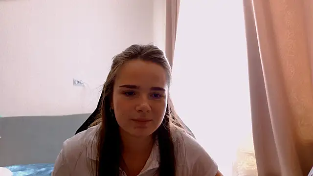 Snapshot of May_Bloom chatting on June 10, 1:21 pm May Bloom online show from June 10, 1:21 pm
