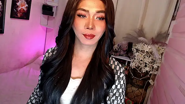 Snapshot of Katesy12 chatting on December 18, 1:55 am Katesy12 online show from December 18, 1:55 am