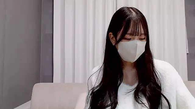 LOVE MIREI LOVE online show from December 5, 11:30 am