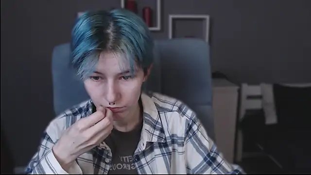 guitarandangell online show from October 23, 9:52 am