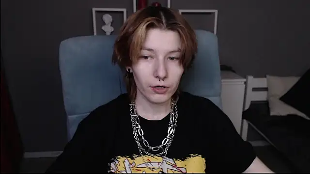 Snapshot of guitarandangell chatting on February 12, 9:04 am guitarandangell online show from February 12, 9:04 am