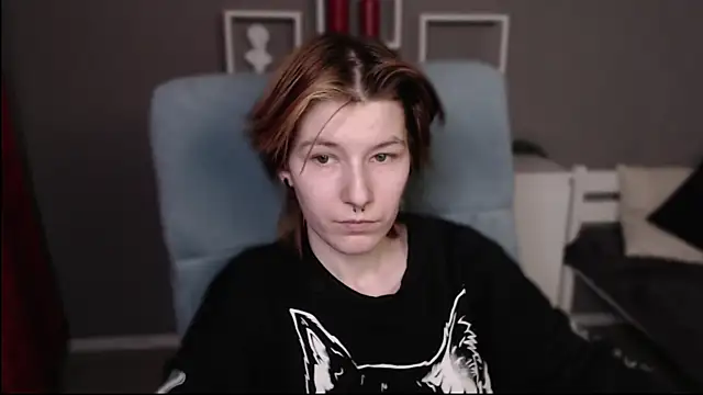 Snapshot of guitarandangell chatting on February 16, 7:37 am guitarandangell online show from February 16, 7:37 am