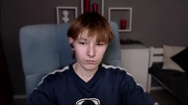 Snapshot of guitarandangell chatting on February 27, 2:33 am guitarandangell online show from February 27, 2:33 am