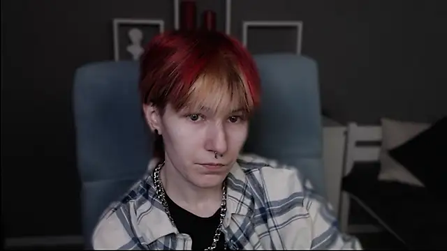 Snapshot of guitarandangell chatting on March 18, 7:55 am guitarandangell online show from March 18, 7:55 am