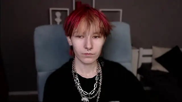 Snapshot of guitarandangell chatting on March 23, 9:46 am guitarandangell online show from March 23, 9:46 am