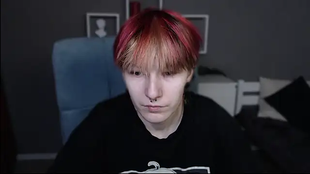 Snapshot of guitarandangell chatting on March 26, 12:11 pm guitarandangell online show from March 26, 12:11 pm