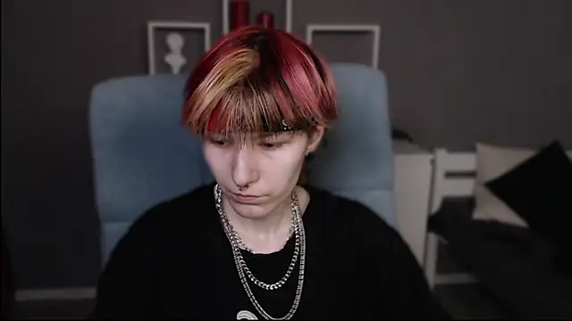 Snapshot of guitarandangell chatting on March 27, 1:00 pm guitarandangell online show from March 27, 1:00 pm