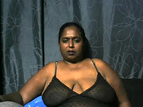 Indianhoney58 online show from March 26, 4:34 pm