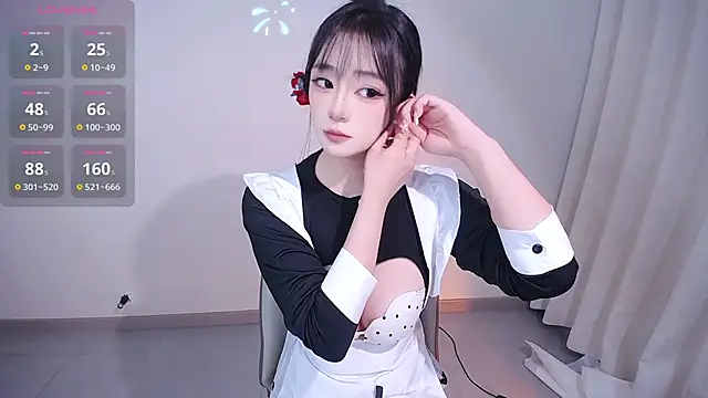 Snapshot of Kinadolly chatting on June 5, 10:43 am Kinadolly online show from June 5, 10:43 am