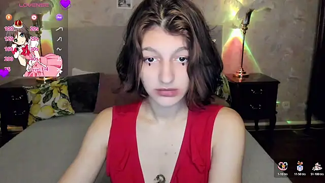 A Skyy online show from November 9, 8:29 pm