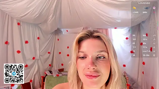 Snapshot of StormyAlex chatting on March 27, 2:17 am StormyAlex online show from March 27, 2:17 am