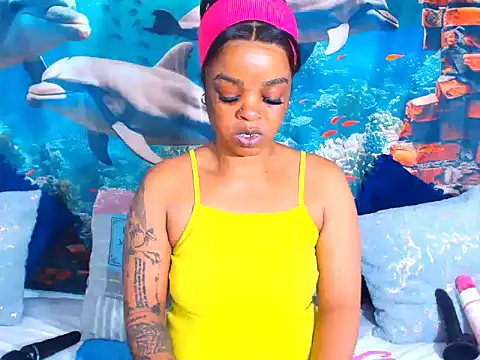 Snapshot of Cherrybootyjoy chatting on November 14, 5:50 am Cherrybootyjoy online show from November 14, 5:50 am