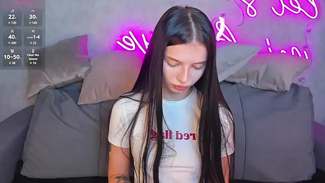 Eva Mayers online show from November 10, 1:04 am