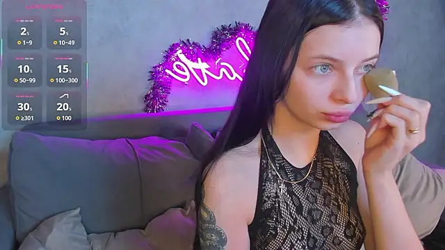 Eva Mayers online show from January 14, 10:36 pm