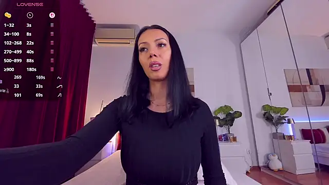 Snapshot of nadeen_na chatting on November 11, 5:24 pm nadeen na online show from November 11, 5:24 pm