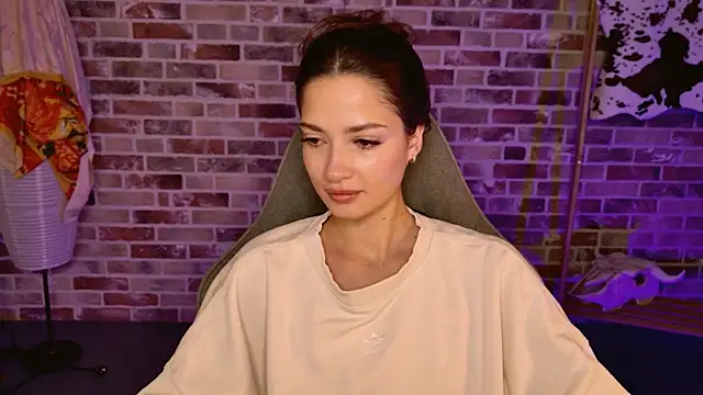 KiraVair online show from November 25, 5:18 am