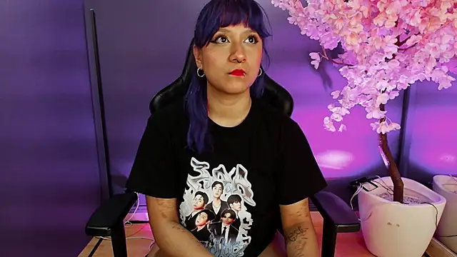 Snapshot of LuanEter chatting on November 7, 12:38 pm LuanEter online show from November 7, 12:38 pm